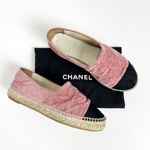 CHANEL Shoes - CHANEL Pink Velvet Black Espadrille CC Logo Flats Size 37 US 6.5 Cap Toe Floral